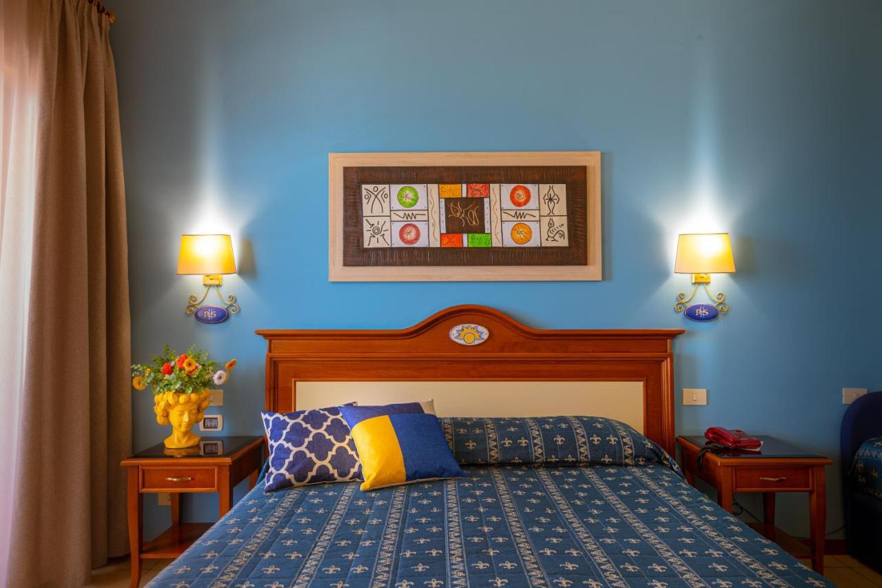 Hotel Riva Del Sole Cefalu Bagian luar foto