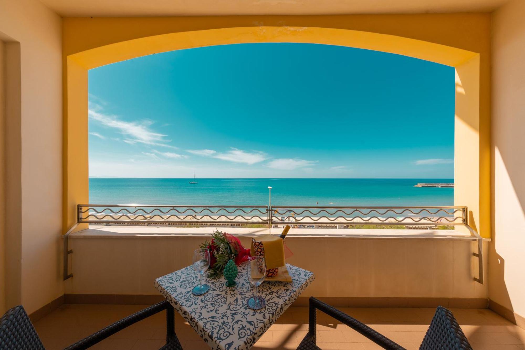 Hotel Riva Del Sole Cefalu Bagian luar foto