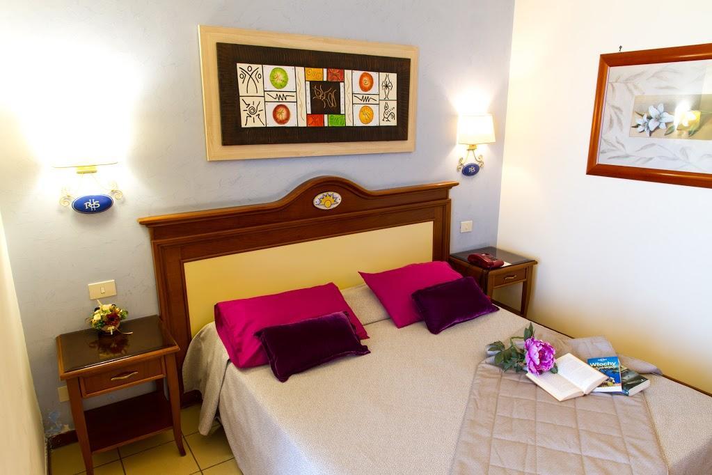 Hotel Riva Del Sole Cefalu Bagian luar foto
